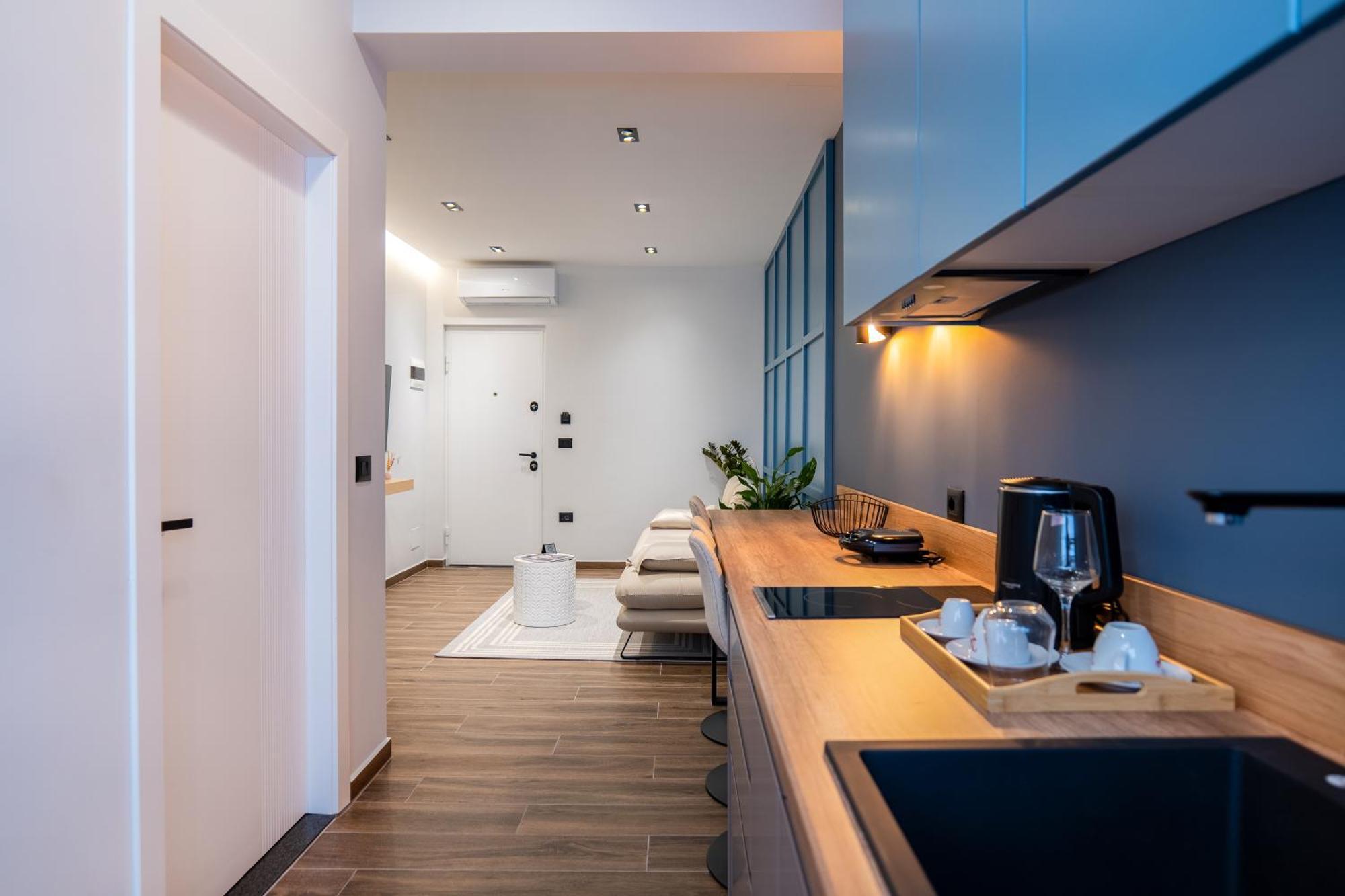 Al Apartment *